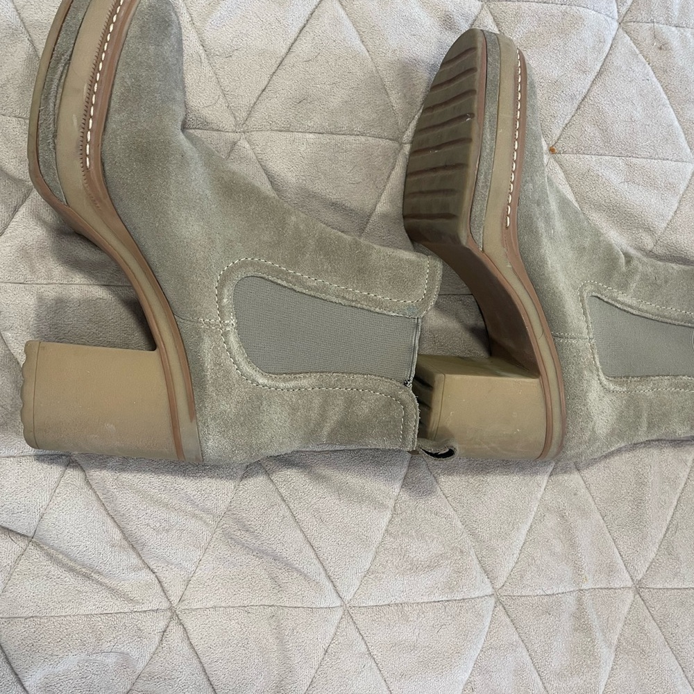 Stylish steve madden Suede Boots- greyish greenish 3 inch heel 7.5